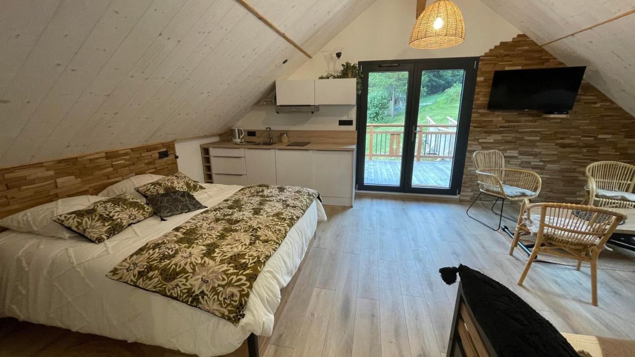 Chambres D'Hotes Les Chambres D'Elsa Альб'є-Монрон Екстер'єр фото